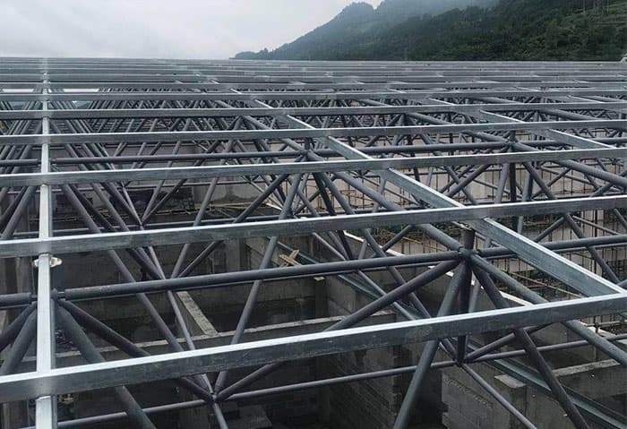 华亭煤矿储煤棚网架工程
